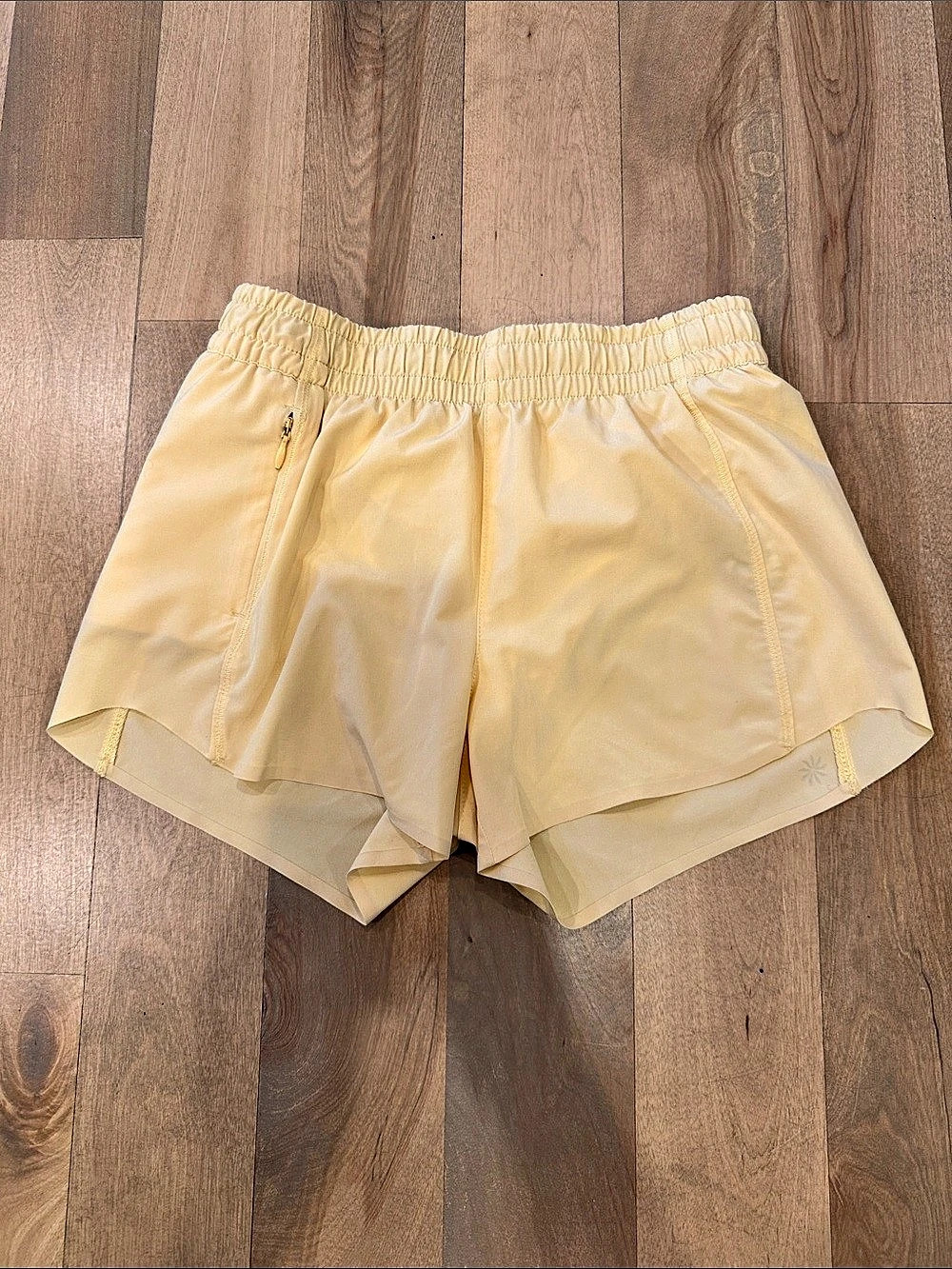 Athleta Girl Athletic Shorts in Yellow Size 12/Like New